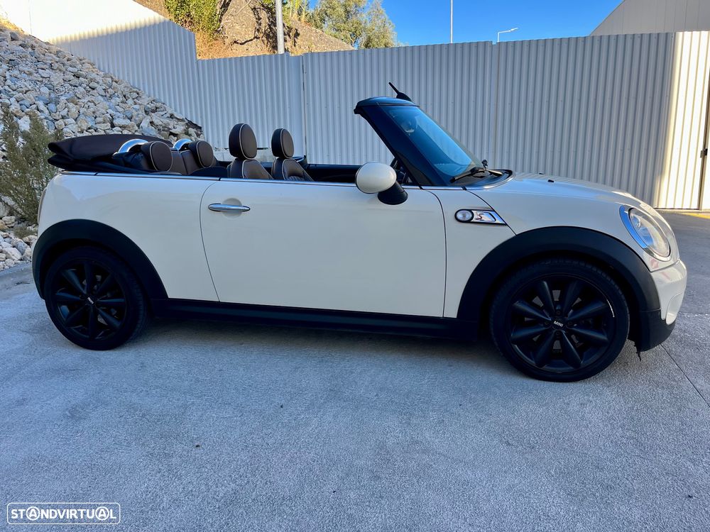 MINI Cabrio Cooper S - 13