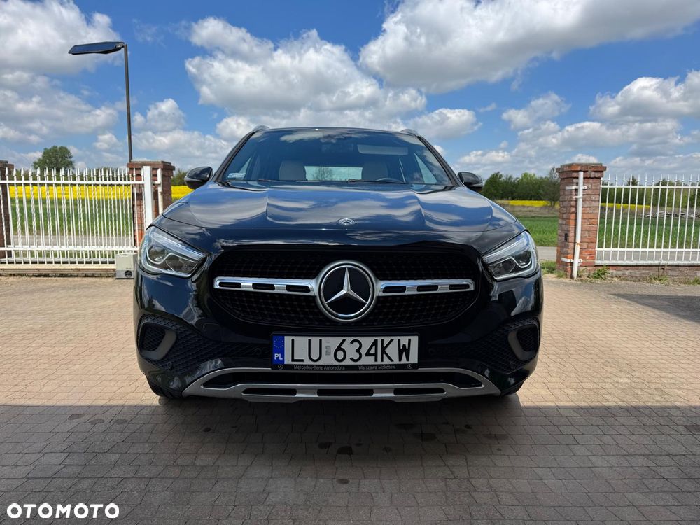 Mercedes-Benz GLA 200 Business Edition - 1