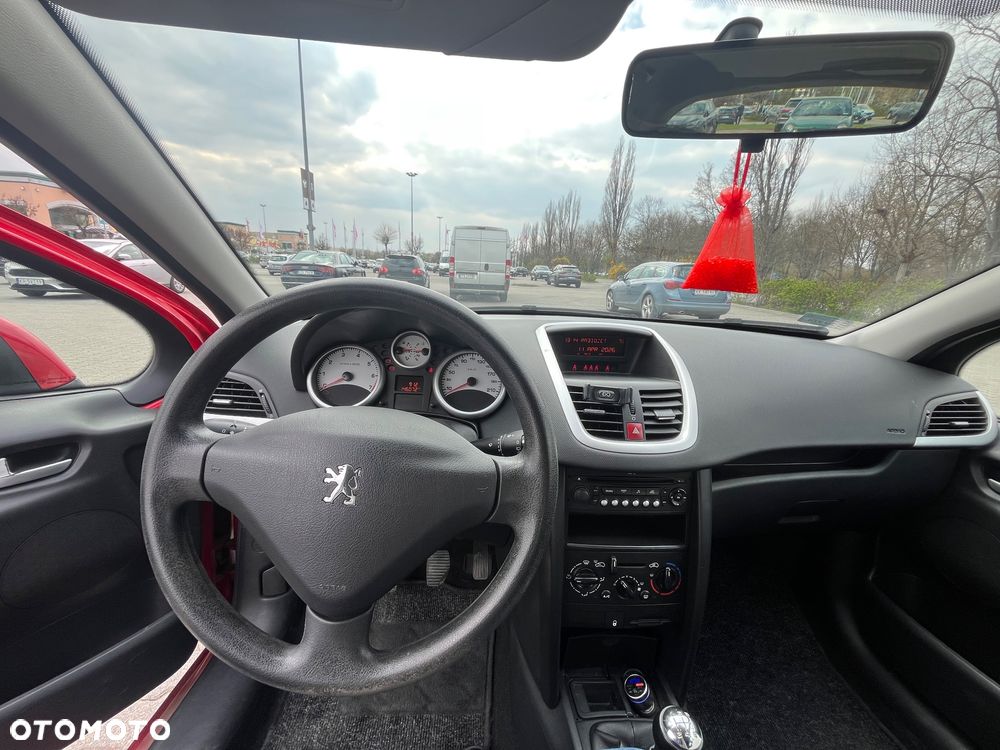 Peugeot 207 1.4 16V Trendy - 8