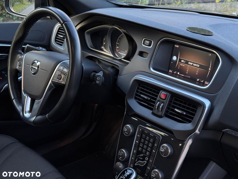 Volvo V40 Cross Country D3 Geartronic Momentum - 24