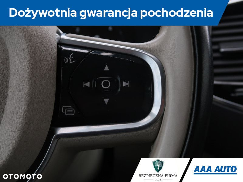 Volvo XC 90 - 20