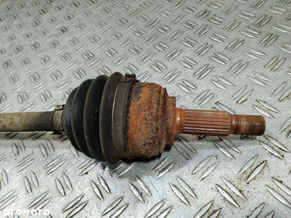 PÓŁOŚ PRAWA PRZÓD NISSAN MICRA K12 1.2 16V - 3