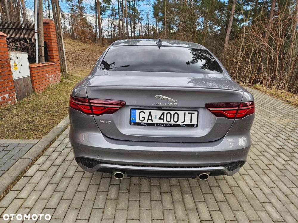Jaguar XE 2.0 P250 SE - 5