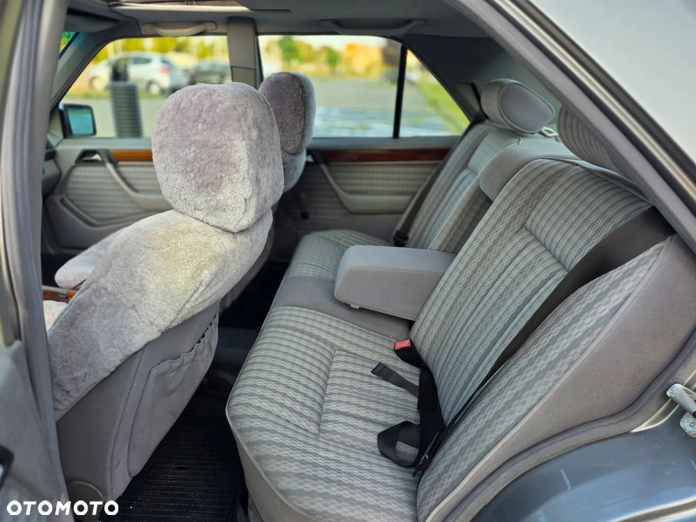 Mercedes-Benz W124 (1984-1993) - 14