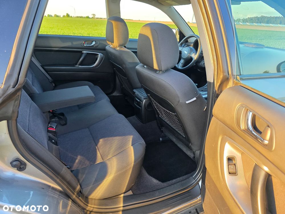 Subaru Outback - 15