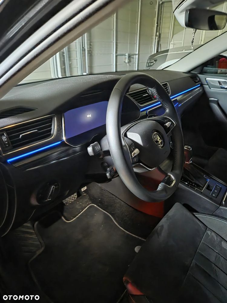 Skoda Superb 2.0 TDI 4x4 DSG Style - 5