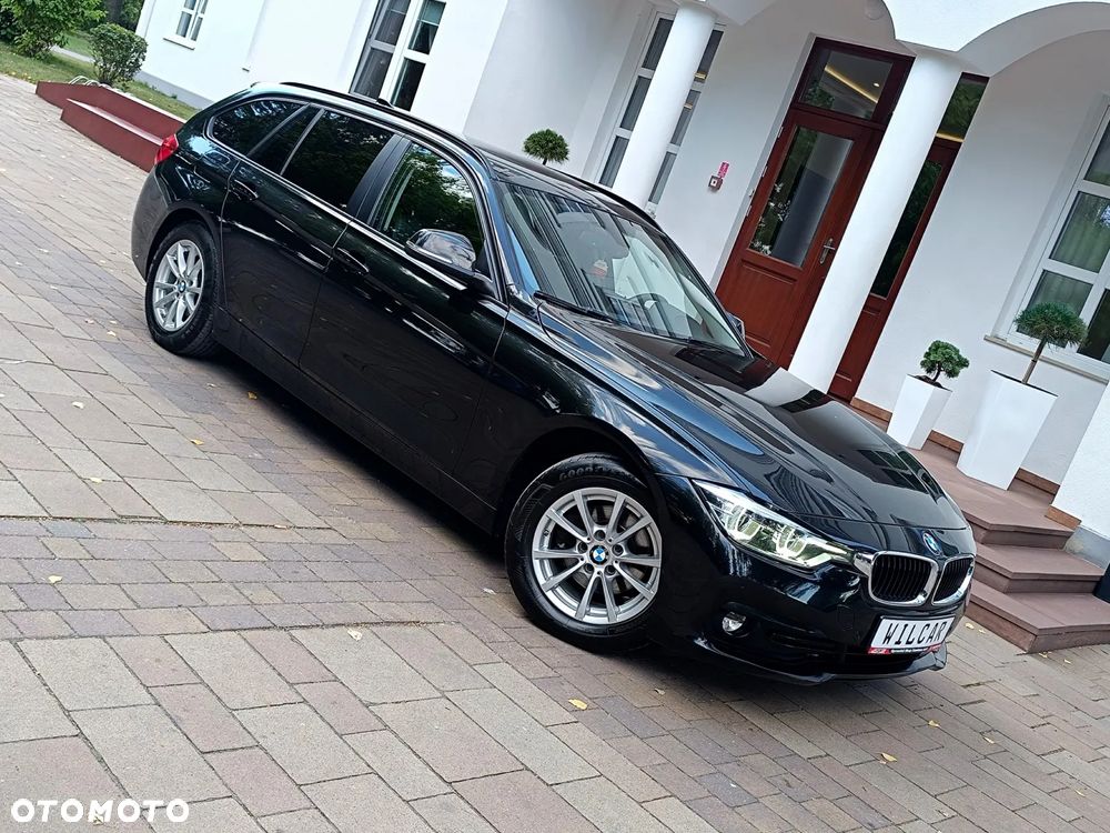 BMW Seria 3 318d Touring - 10