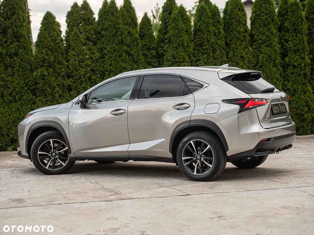 Lexus NX 300h Prestige AWD - 10