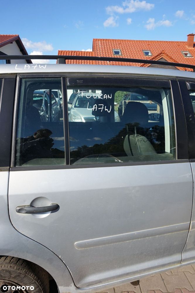 DRZWI TYLNE LEWE TOURAN I 1T LA7W  SREBRNY VOLKSWAGEN 2003-2006 - 1