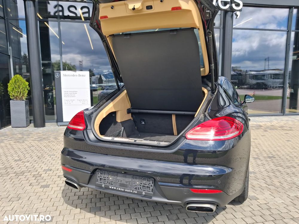 Porsche Panamera - 33