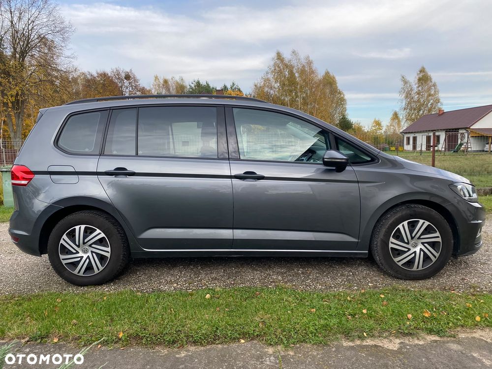 Volkswagen Touran 2017 photo 3