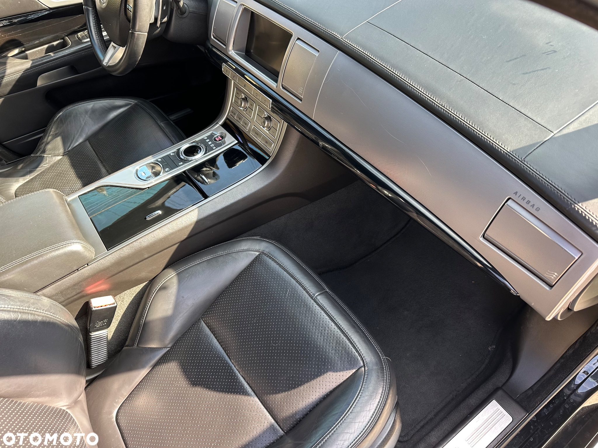 Jaguar XF 3.0 V6 D S Portfolio - 18