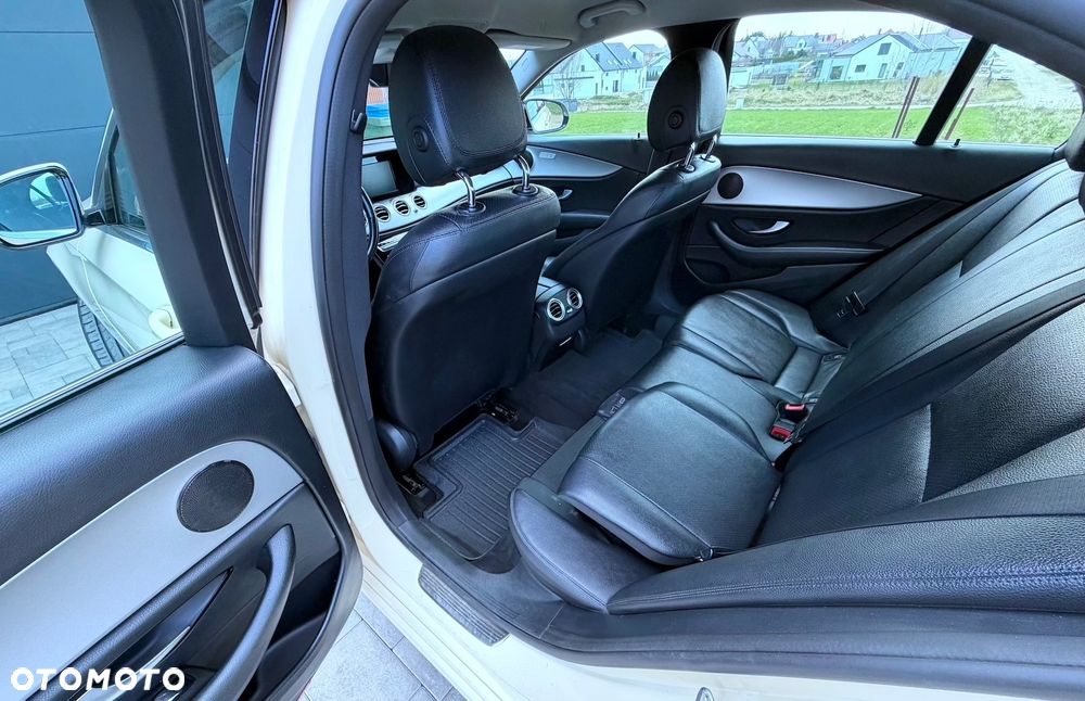 Mercedes-Benz Klasa E - 10