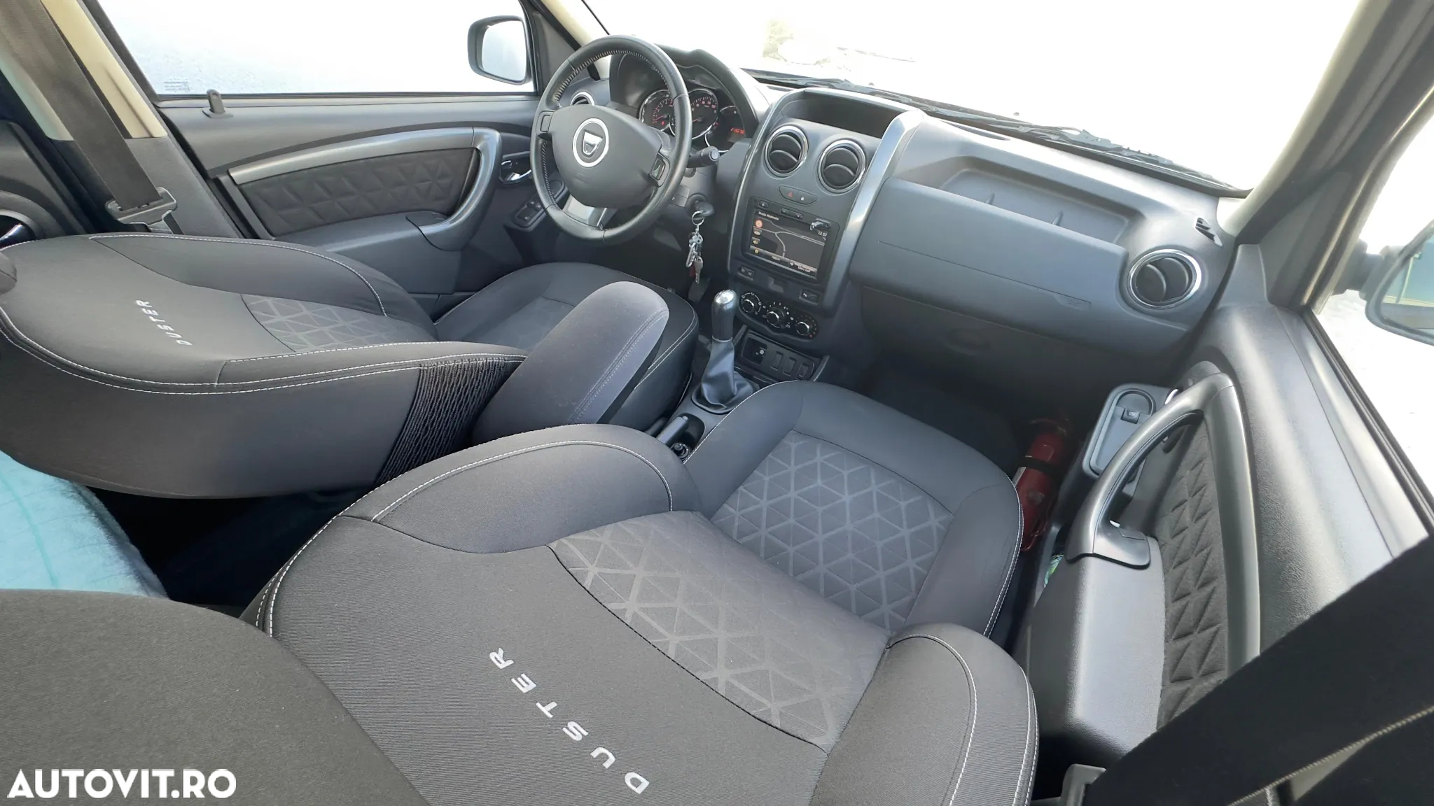 Dacia Duster 1.6 4x2 Prestige - 6