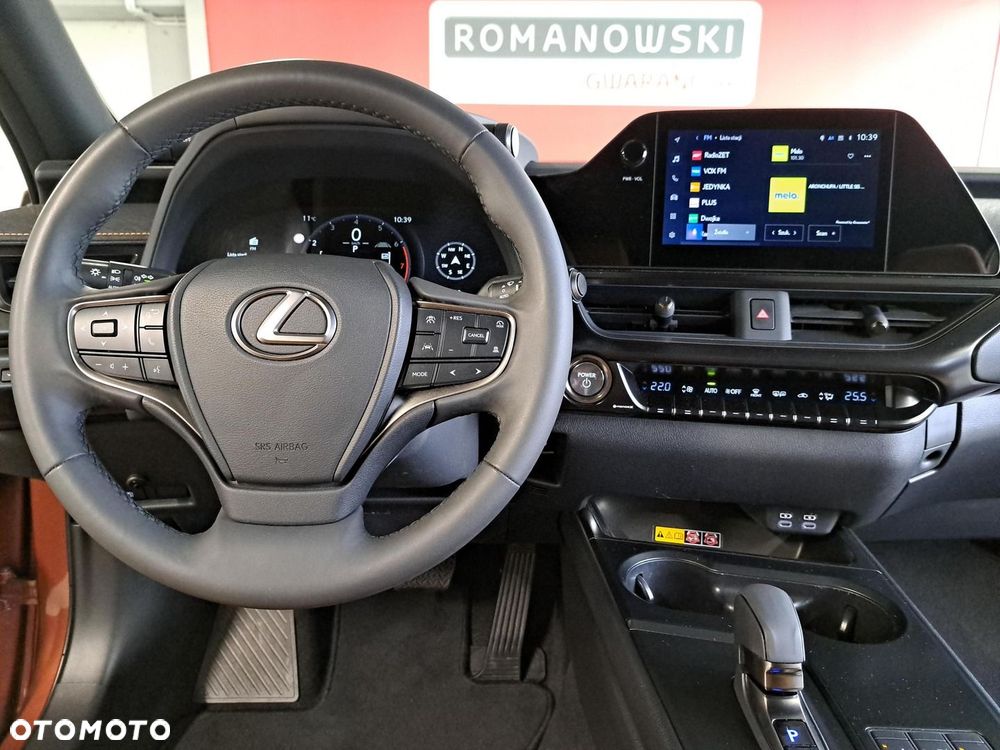 Lexus UX 300h Business - 18