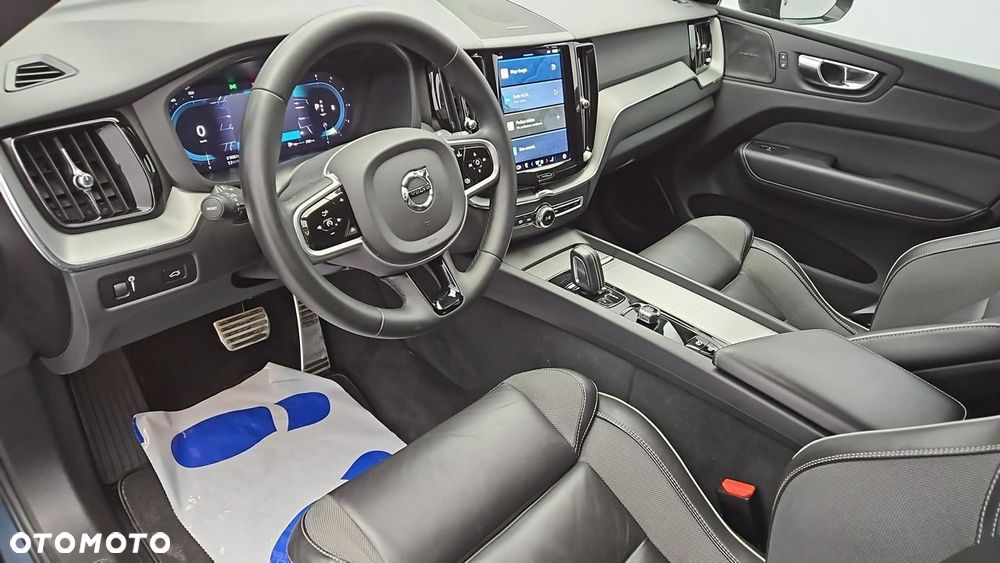 Volvo XC 60 B5 D AWD Ultimate Dark - 10