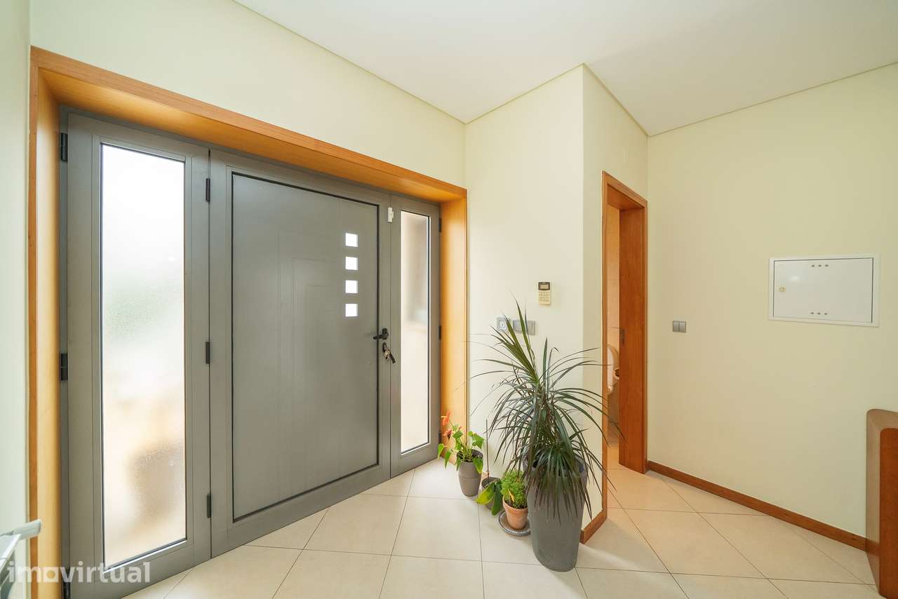 Moradia T3, de gaveto, em Panoias - Braga - Grande imagem: 4/58