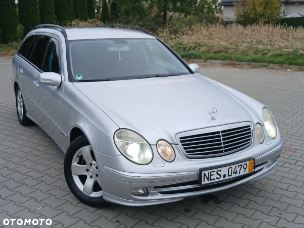 Mercedes-Benz E-Class 2005 photo 2