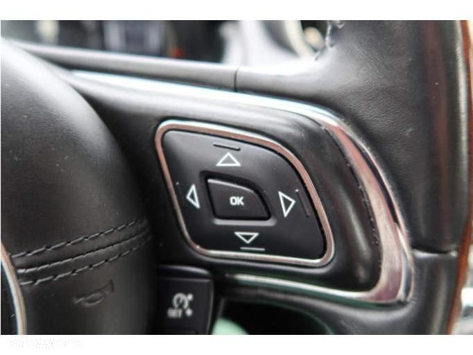 Jaguar XJ 3.0 T LWB AWD Portfolio - 32