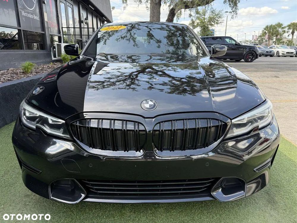 BMW Seria 3 330i xDrive M Sport - 3