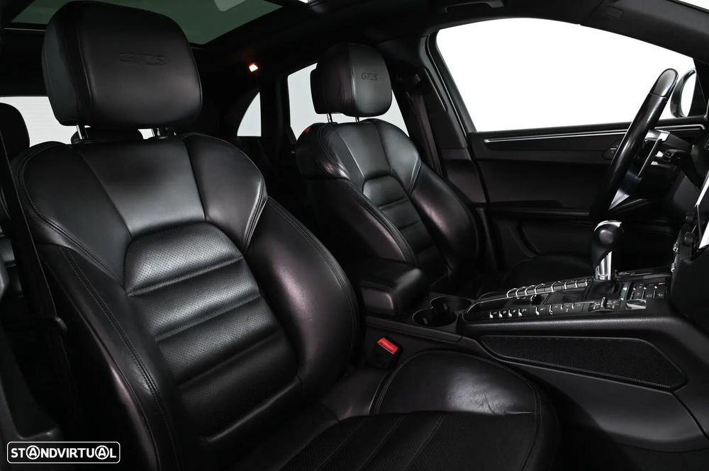 Porsche Macan GTS PDK - 22