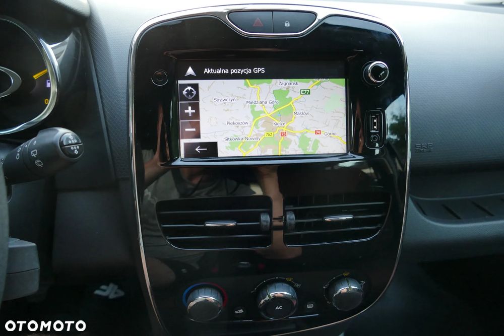 Renault Clio 0.9 TCe Business - 9