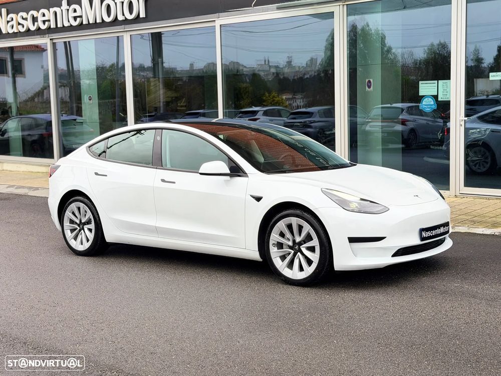 Tesla Model 3 Standard Range Plus RWD - 3