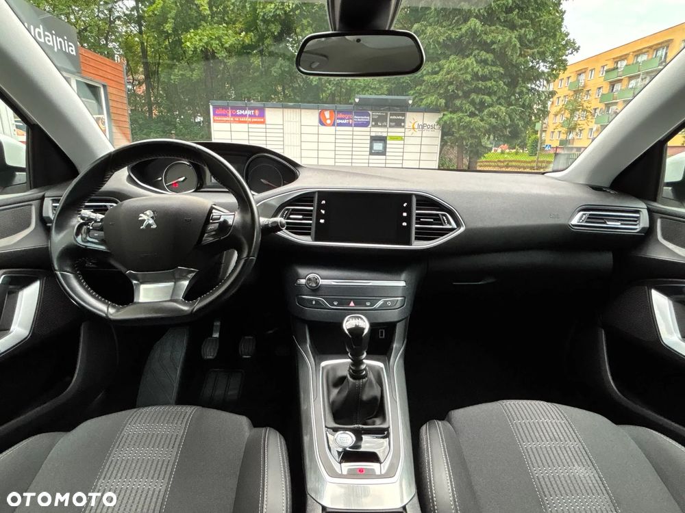 Peugeot 308 1.2 PureTech GPF Allure S&S - 29
