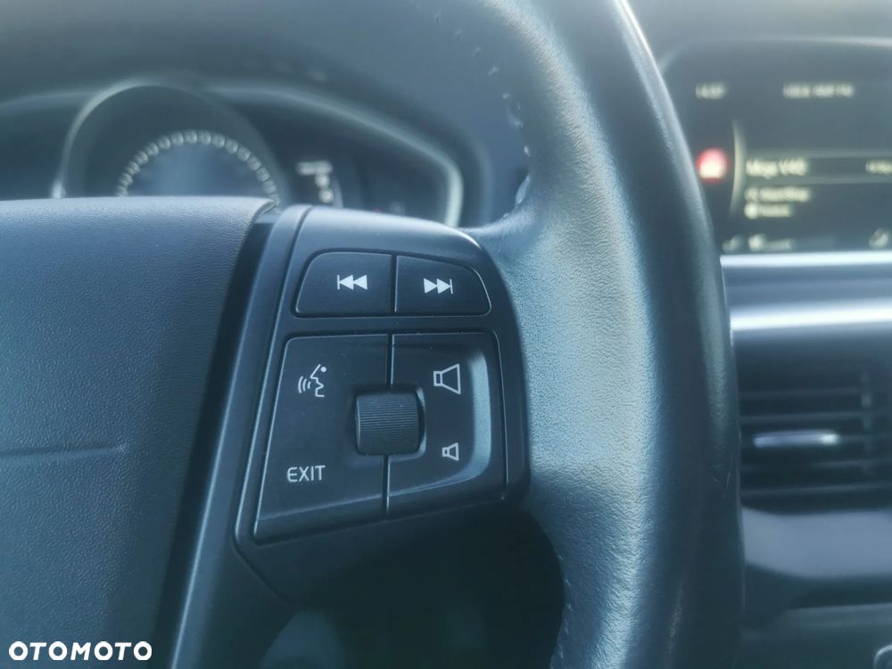 Volvo V40 T2 Summum - 15