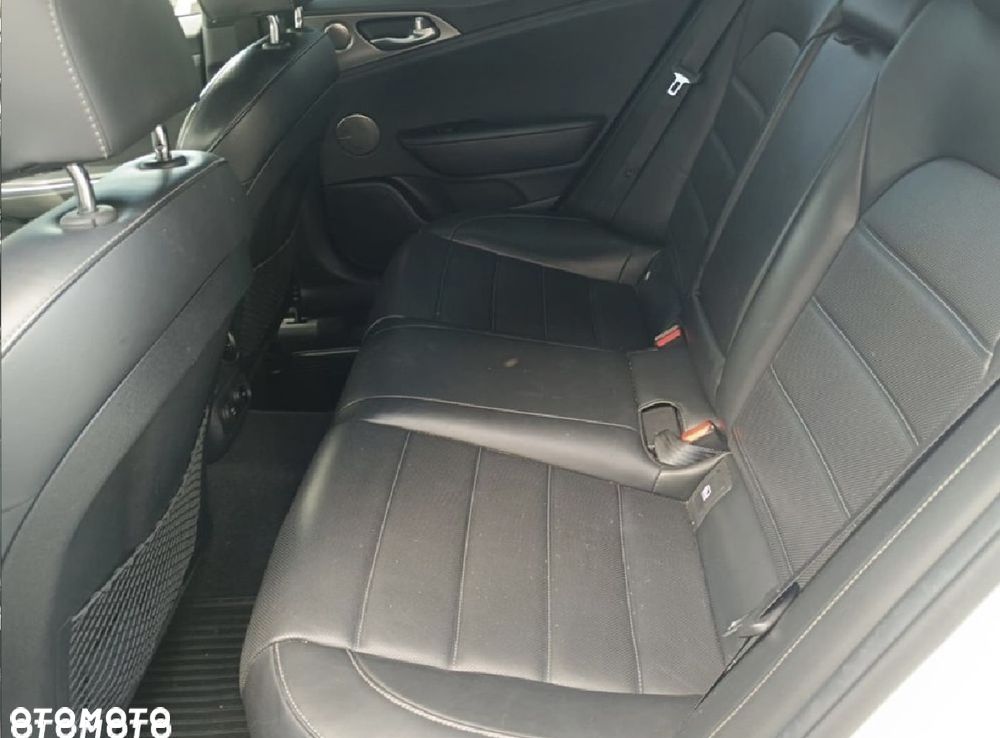 Kia Stinger - 6