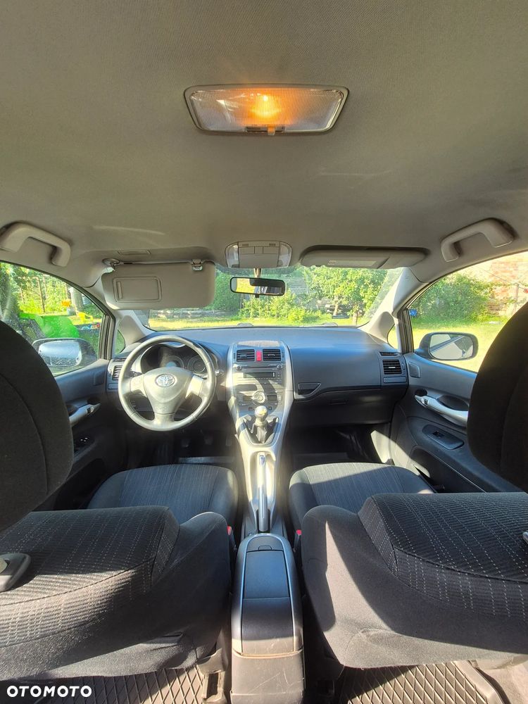 Toyota Auris - 8