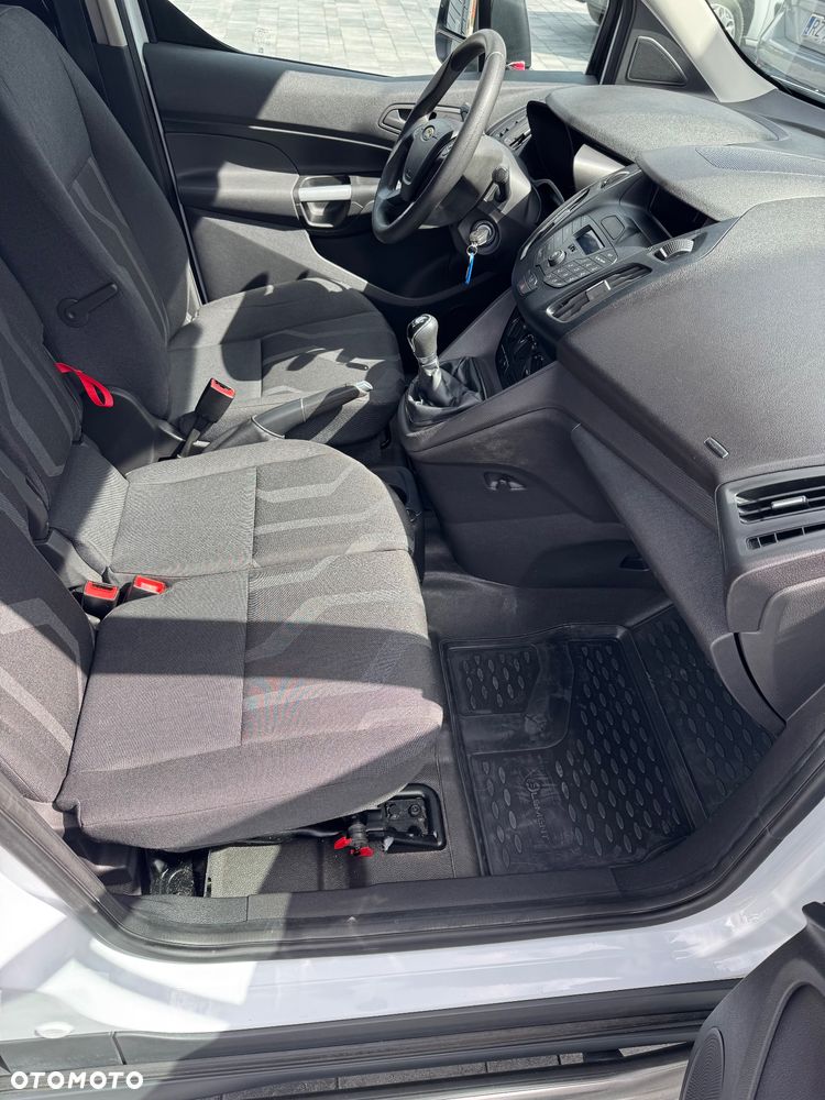Ford Transit Connect - 9