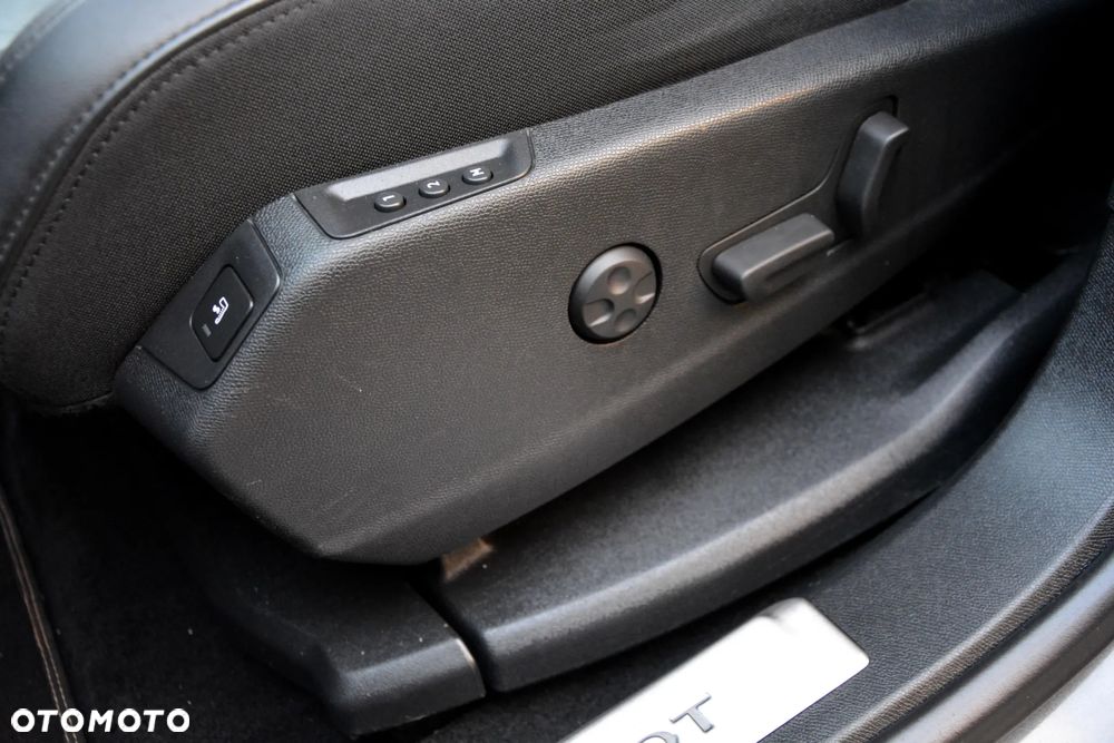 Peugeot 5008 BlueHDI 180 EAT8 GT - 25