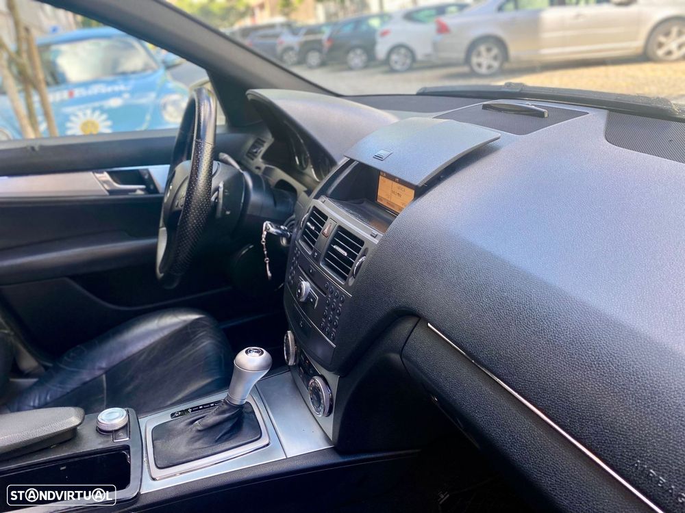 Mercedes-Benz C 350 - 28