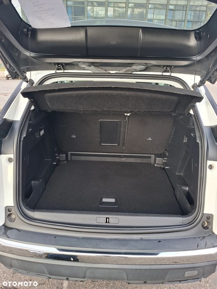 Peugeot 3008 1.2 PureTech GPF Allure S&S - 10