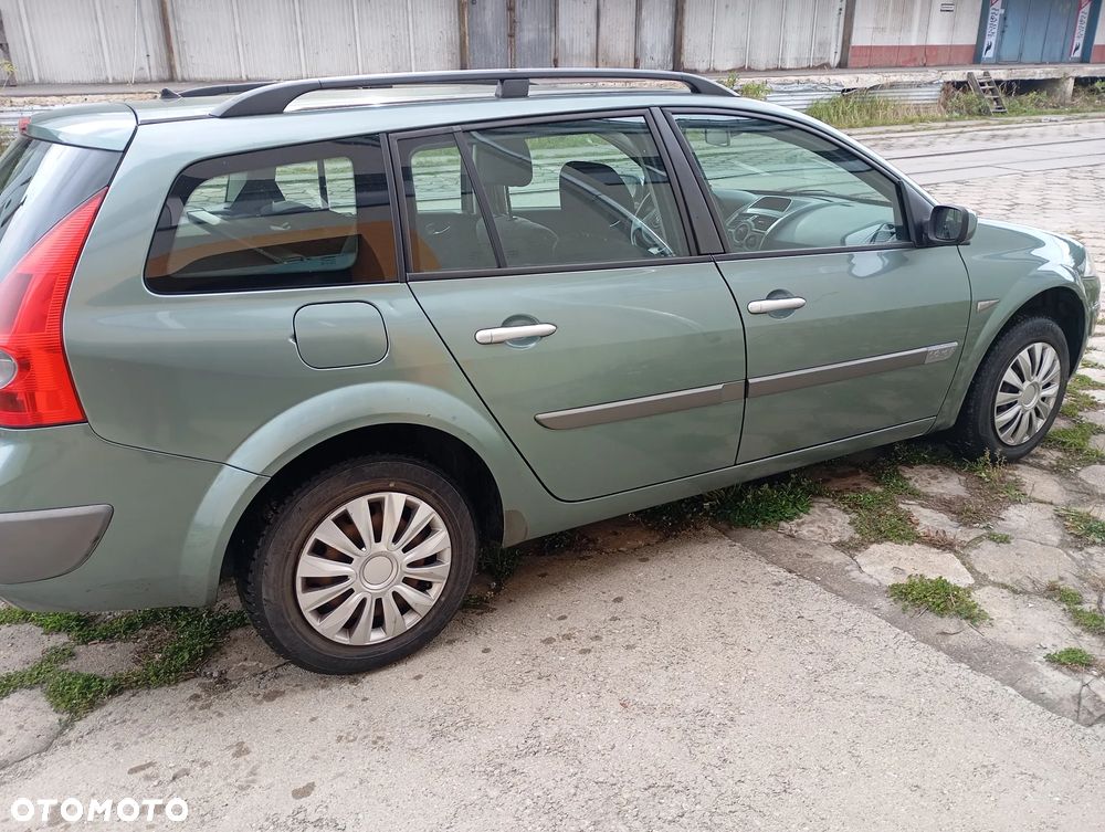 Renault Megane II 1.6 16V Confort Authentique - 4