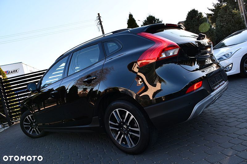 Volvo V40 Cross Country D2 Momentum - 3