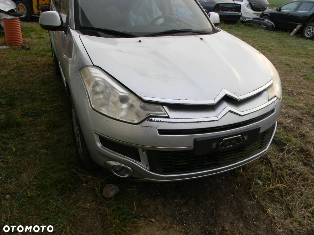 CITROEN C-CROSSER 2.4B benzyna kompletny przód maska zderzak lampa błotnik chłodnice - 2