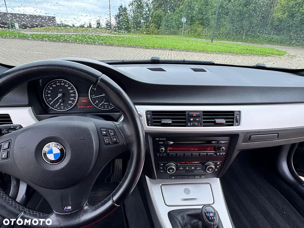 BMW Seria 3 320i Edition Exclusive - 12