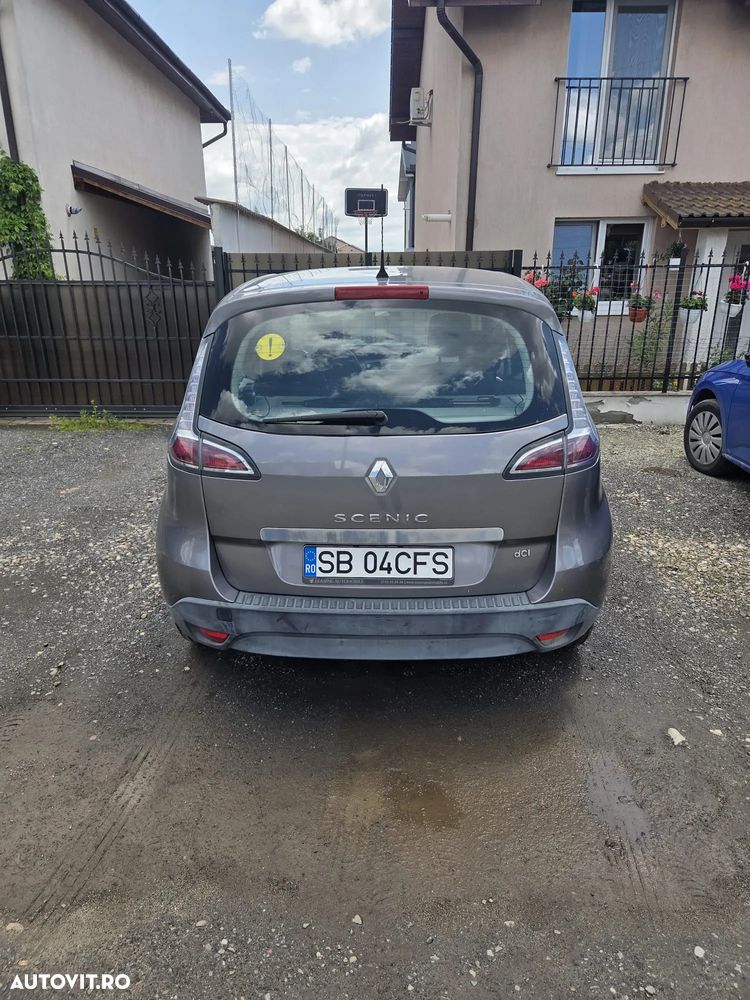 Renault Scenic 1.5 dCi Privilege - 6