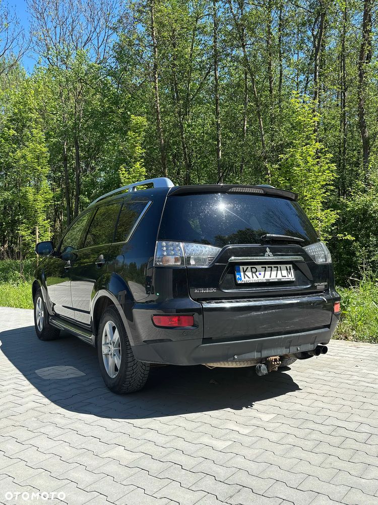 Mitsubishi Outlander 2.0 DID Intense + - 2