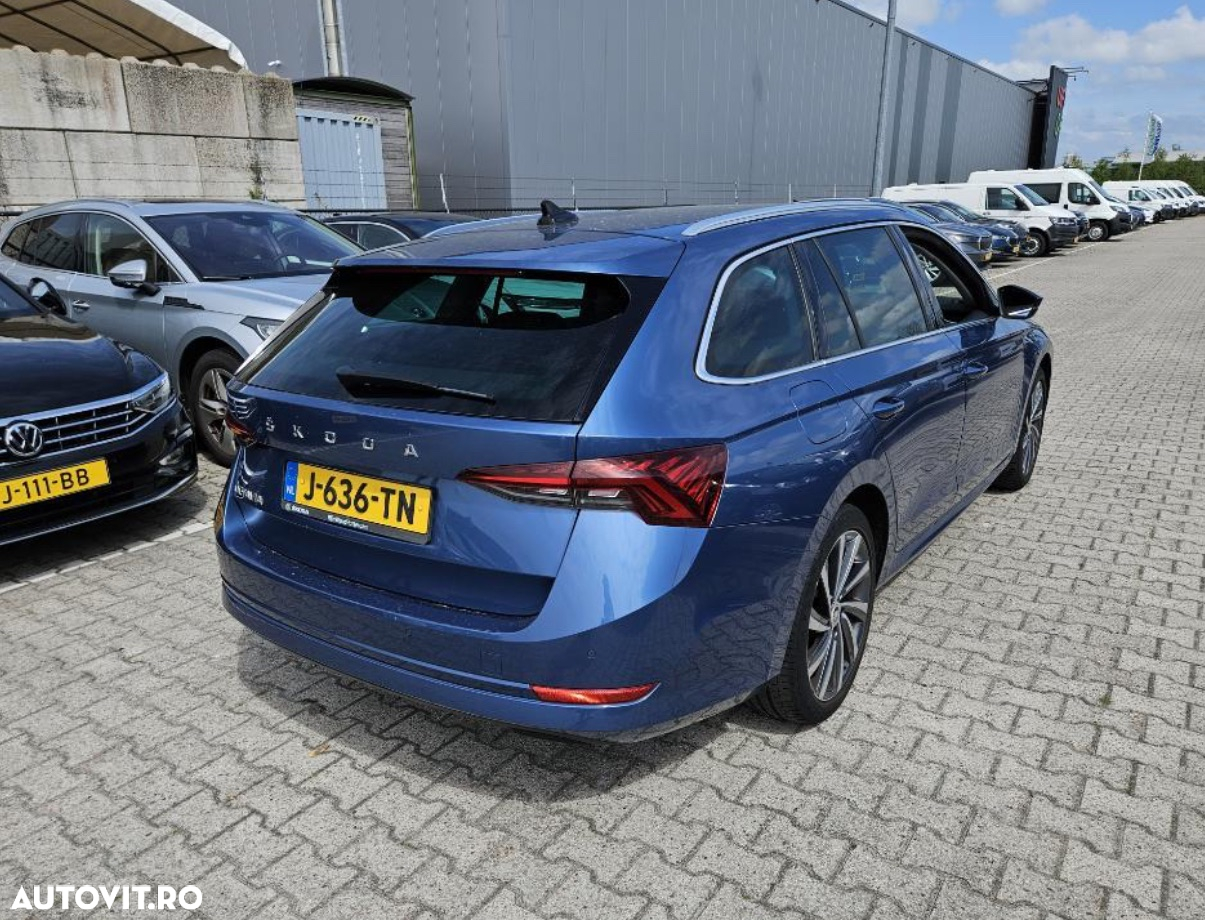 Skoda Octavia Combi 1.5 TSI First Edition - 4