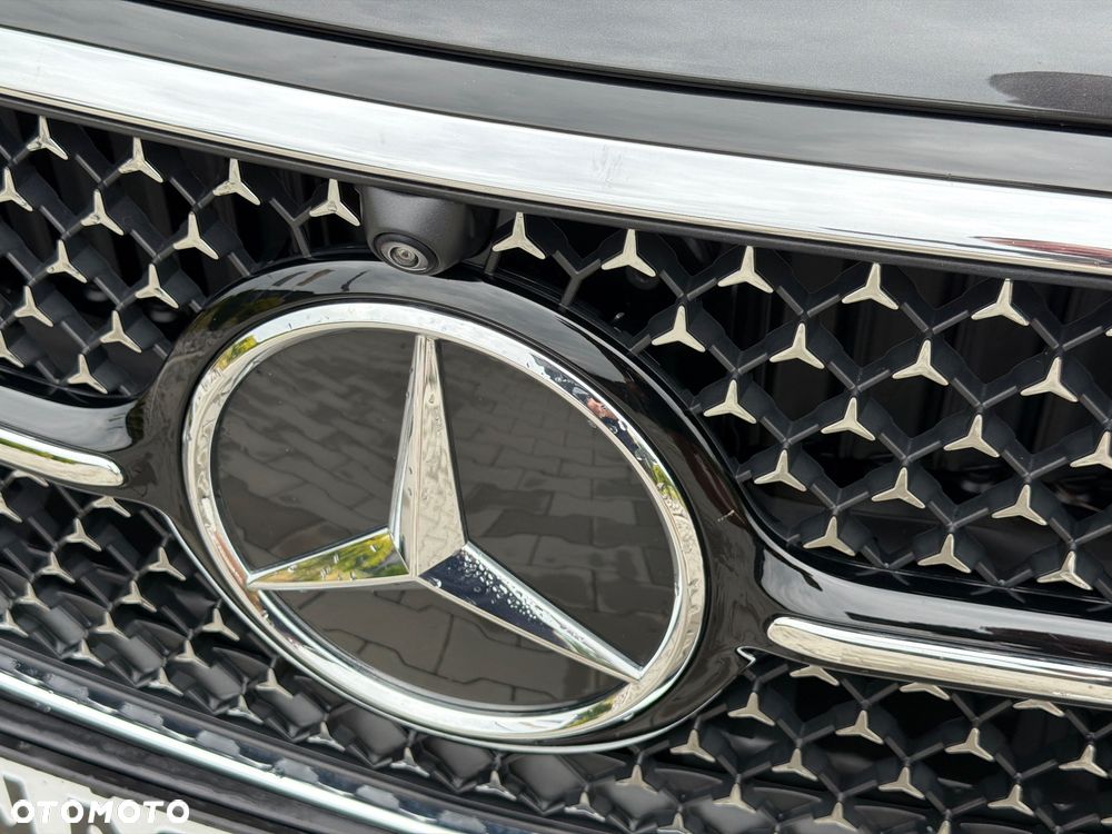 Mercedes-Benz Klasa E 220 d 4Matic 9G-TRONIC Edition AMG Line - 18