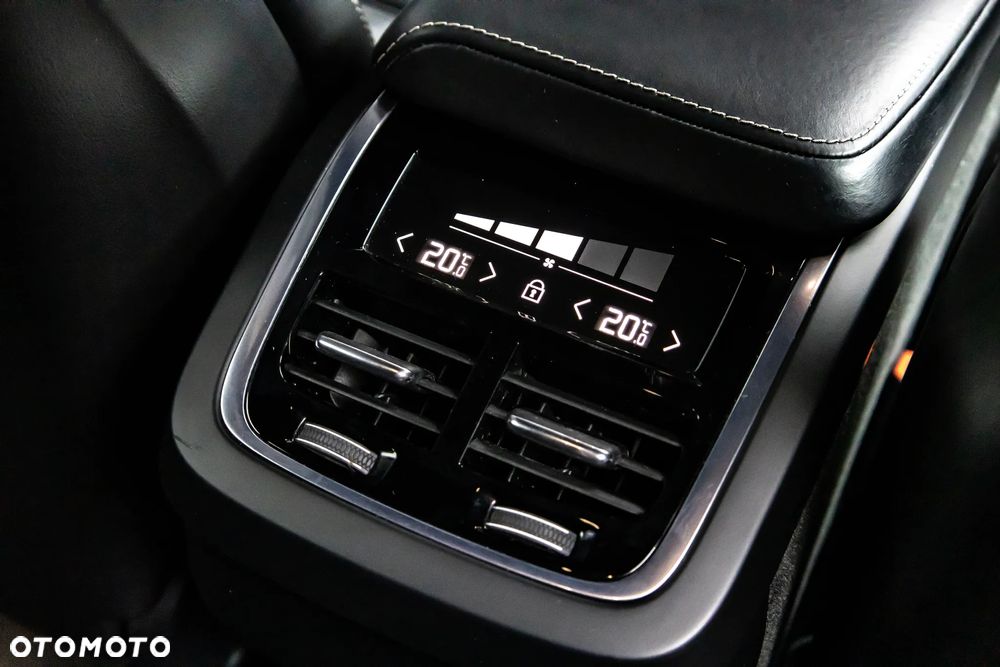 Volvo XC 60 B5 D AWD Geartronic Inscription - 35