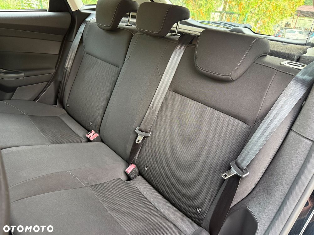 Ford Focus - 23