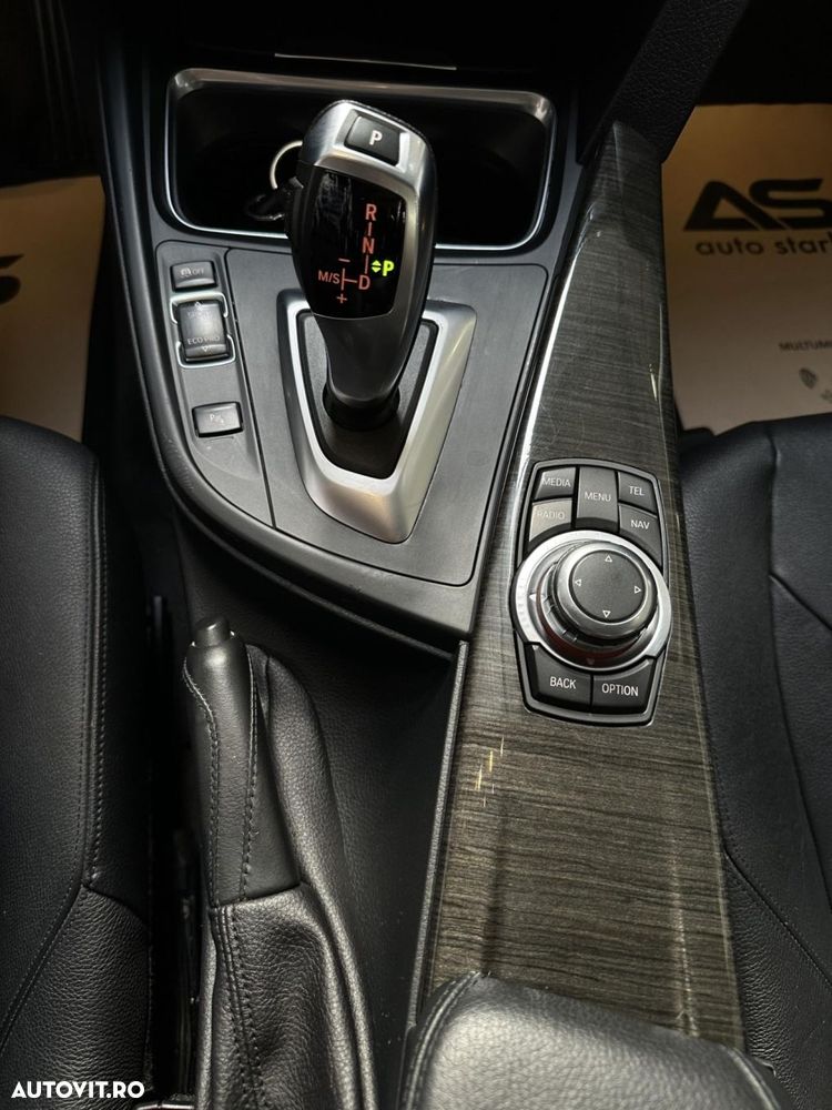 BMW Seria 3 320d Efficient Dynamic Edition Aut. Luxury Line - 33