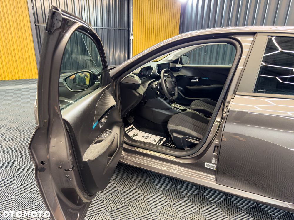 Peugeot 208 1.2 PureTech Active S&S EAT8 - 12