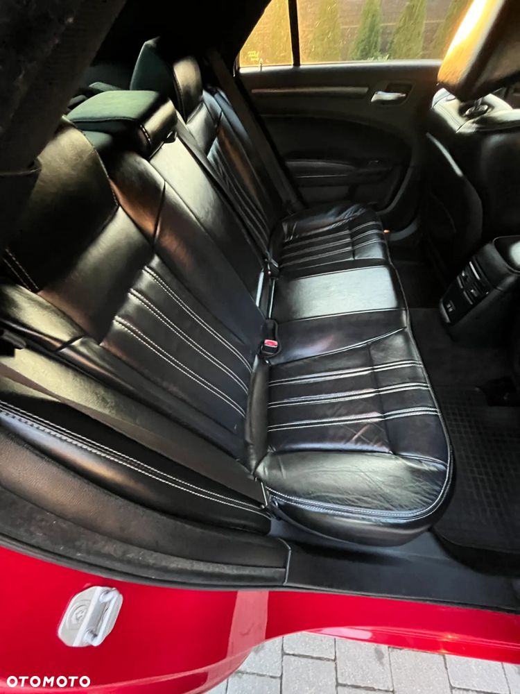 Chrysler 300s - 13