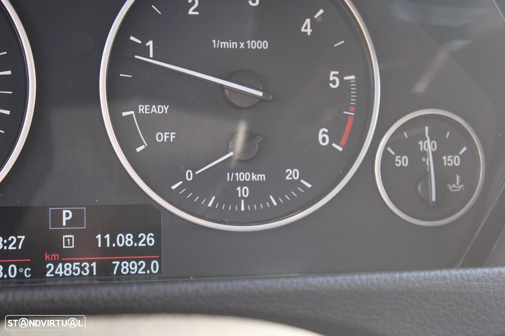 BMW 318 d Auto - 26