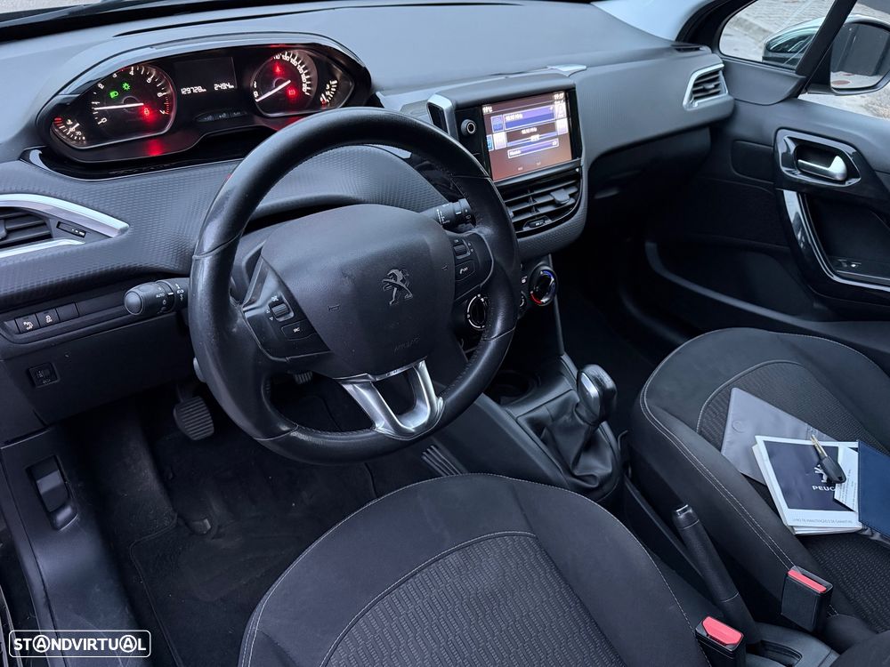 Peugeot 208 1.2 PureTech Style - 5